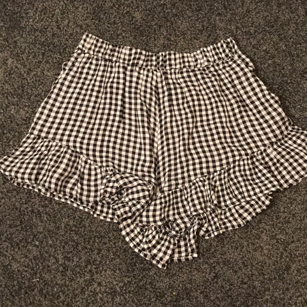 Black and white Billabong shorts